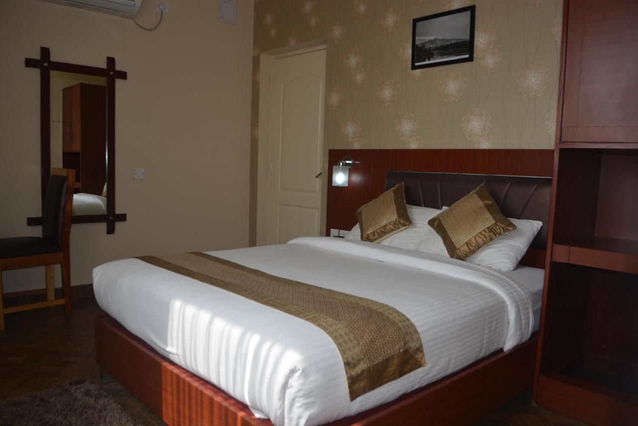 Emerald Suites Koramangala Бангалор Экстерьер фото